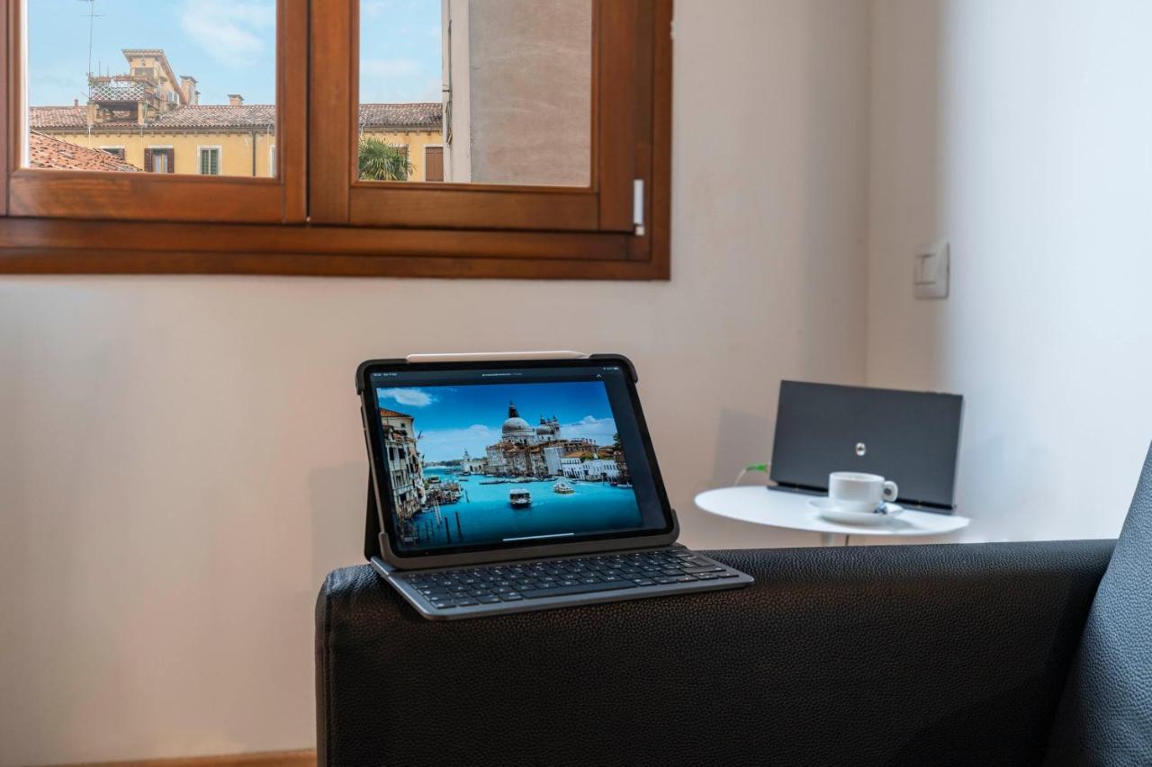 Guglie Design Apartments Venesia Bagian luar foto