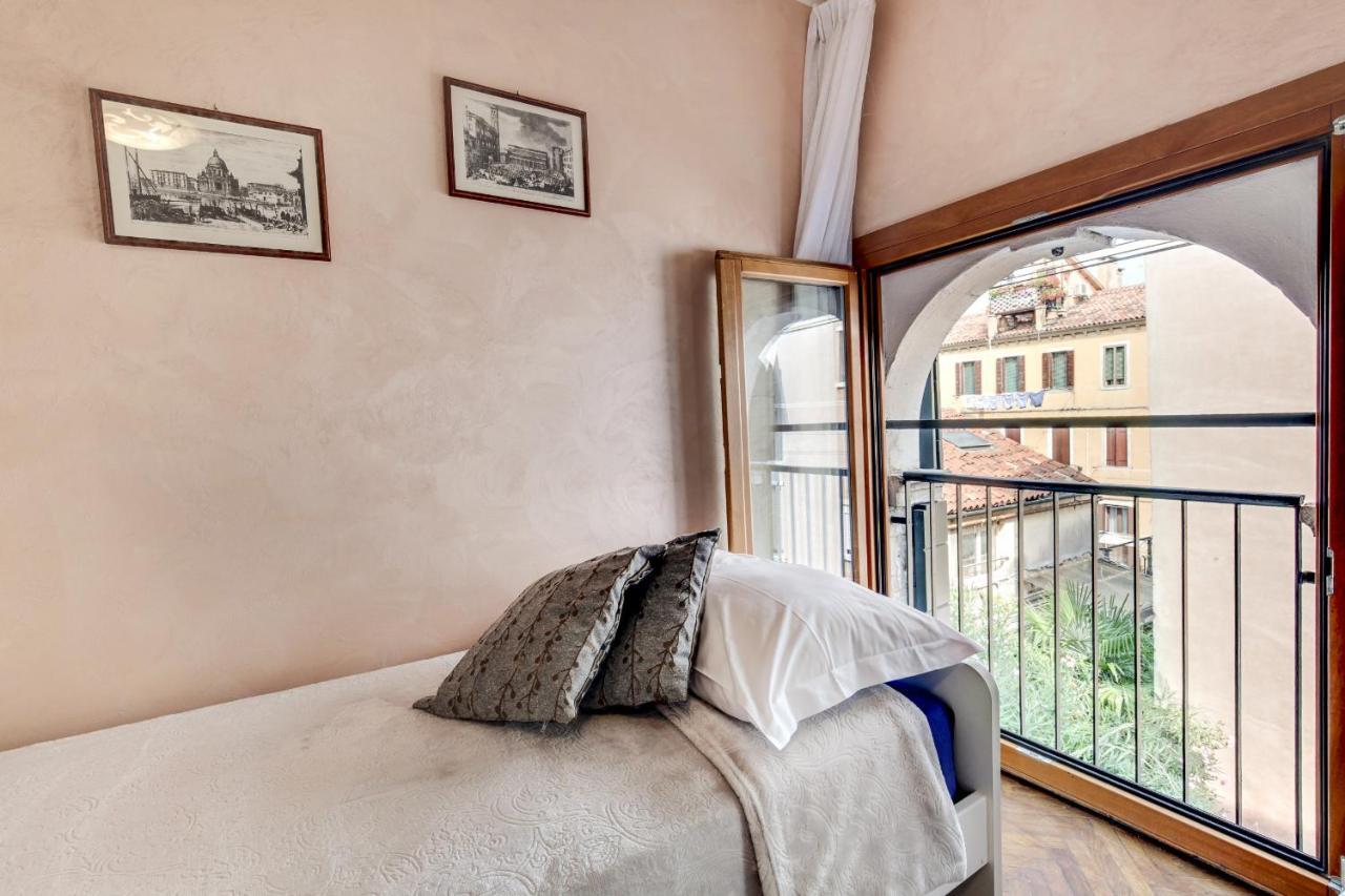 Guglie Design Apartments Venesia Bagian luar foto